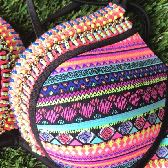 Shade and shore bikini top padded 34C by target - Picture 4 of 4